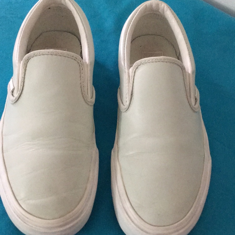 VANS LEATHER Mints color USE SIZE 7.5 SOME STAINS